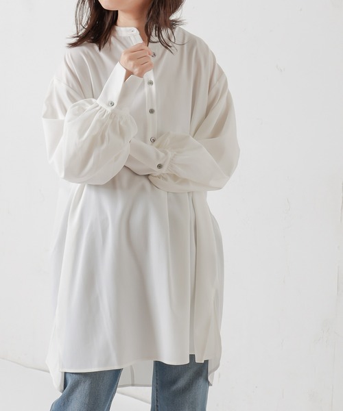 natural couture(ナチュラルクチュール)の「バンドカラーギャザースリーブシャツ(シャツ/ブラウス・レディース・オフホワイト/グリーン系その他/グレイッシュベージュ・FREE)」の8枚目の写真