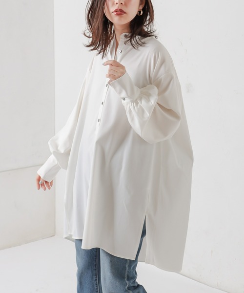 natural couture(ナチュラルクチュール)の「バンドカラーギャザースリーブシャツ(シャツ/ブラウス・レディース・オフホワイト/グリーン系その他/グレイッシュベージュ・FREE)」の7枚目の写真