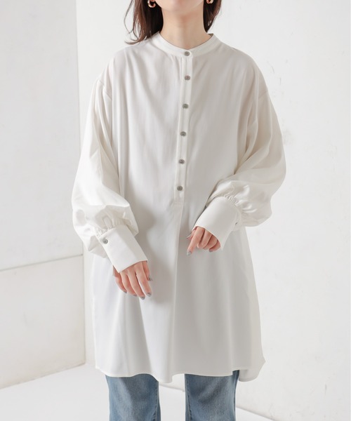 natural couture(ナチュラルクチュール)の「バンドカラーギャザースリーブシャツ(シャツ/ブラウス・レディース・オフホワイト/グリーン系その他/グレイッシュベージュ・FREE)」の18枚目の写真