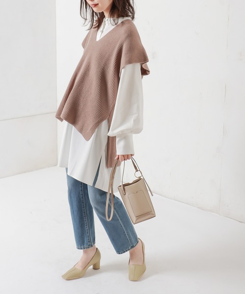 natural couture(ナチュラルクチュール)の「バンドカラーギャザースリーブシャツ(シャツ/ブラウス・レディース・オフホワイト/グリーン系その他/グレイッシュベージュ・FREE)」の5枚目の写真