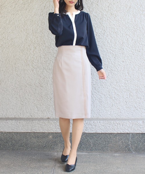 TRUDEA(トルディア)の「レーステープタイトスカート(スカート・レディース・ベージュ/ネイビー/カーキ・SMALL/LARGE/MEDIUM)」の9枚目の写真
