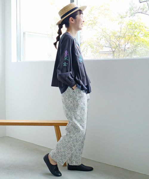 l'atelier du savon（アトリエドサボン）の「○タイル柄JQ パンツ