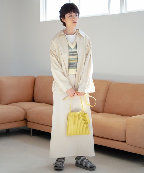 niko and...(ニコアンド)の「洗えるカラフル2WAYショートベスト(ベスト・レディース・ベージュ/ブラウン/パープル・LARGE/MEDIUM)」の5枚目の写真