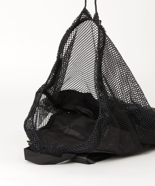 Speedo（スピード）の「speedo/ポケッタブルメッシュバッグ（バックパック/リュック・レディース・ブラック・FREE）」の2枚目の写真