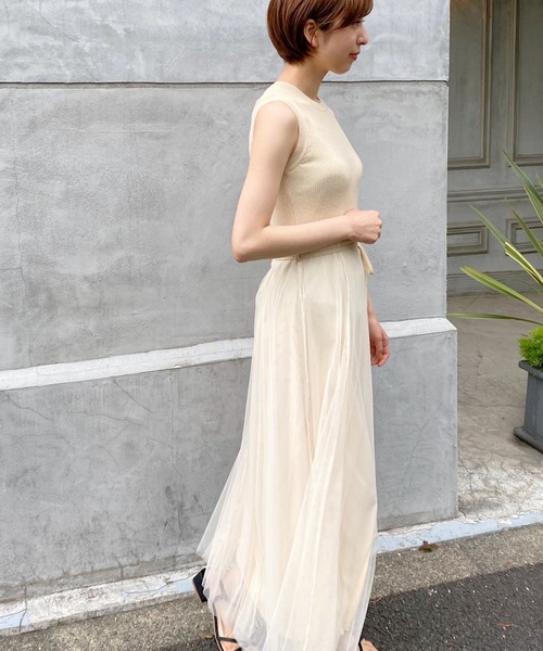 mysty woman(ミスティウーマン)の「ニットチュールドッキングワンピース 949389(ワンピース・レディース・アイボリー/ブラック/モカ・FREE)」の5枚目の写真