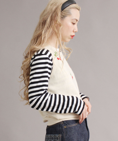 peu pres（プープレ）の「●ヒメリンゴ刺繍 ベスト（ベスト・レディース・ブラック/ホワイト・FREE）」の3枚目の写真