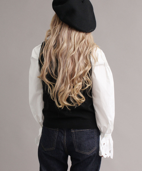 peu pres（プープレ）の「●ヒメリンゴ刺繍 ベスト（ベスト・レディース・ブラック/ホワイト・FREE）」の4枚目の写真