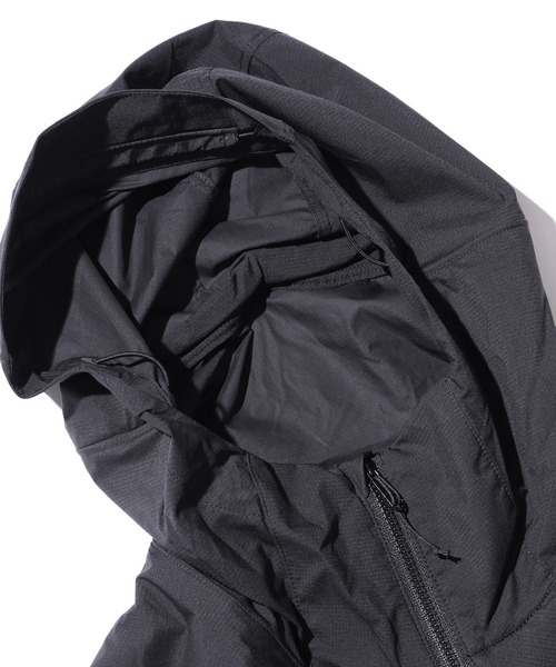 ARC'TERYX（アークテリクス）の「ARC'TERYX/アークテリクス Atom SL Hoody Men's マウンテンパーカー（マウンテンパーカー・メンズ・ブラック・S/M/L）」の4枚目の写真