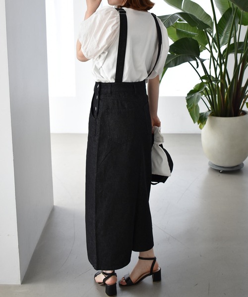 solleim（ソルレム）の「ハイウエストロングデニムジャンスカ（ジャンパースカート・レディース・ブラック・M）」の6枚目の写真