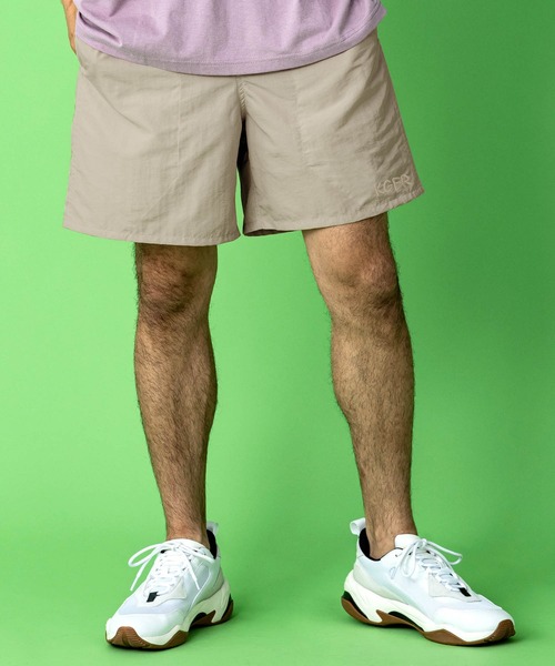 KGFR（カガフリ）の「KGFR(カガフリ)刺繍ロゴショーツ（その他パンツ・メンズ・ブラック/ベージュ/ネイビー/オレンジ/ライトグリーン/ライトイエロー・M/L）」の3枚目の写真