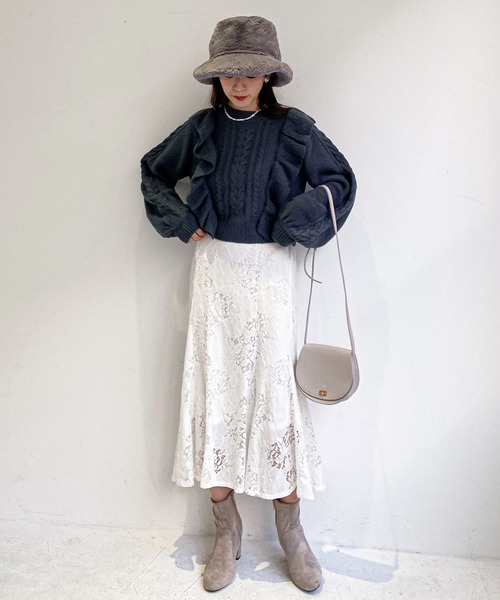 EPIMI E'PIMMY（エピミエピミー）の「ヴィンテージフリルケーブルニット（ニット/セーター・レディース・ダークブルー/ブラック/オフホワイト/ベージュ・MEDIUM）」の7枚目の写真