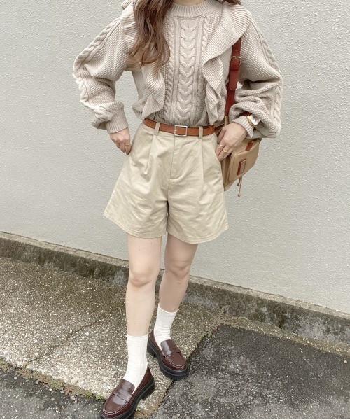 EPIMI E'PIMMY（エピミエピミー）の「ヴィンテージフリルケーブルニット（ニット/セーター・レディース・ダークブルー/ブラック/オフホワイト/ベージュ・MEDIUM）」の19枚目の写真