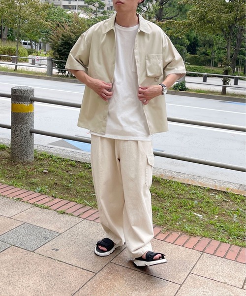 PairPair（ペアペア）の「アクティブシャツ/セットアップ対応(ユニセックス)（シャツ/ブラウス・レディース・アイボリー/カーキ・MEDIUM/LARGE）」の2枚目の写真