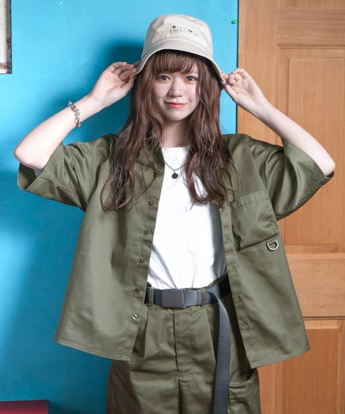 PairPair（ペアペア）の「アクティブシャツ/セットアップ対応(ユニセックス)（シャツ/ブラウス・レディース・アイボリー/カーキ・MEDIUM/LARGE）」の10枚目の写真