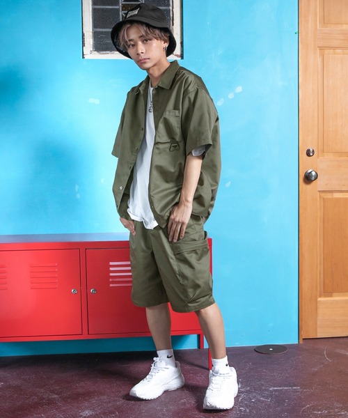 PairPair（ペアペア）の「アクティブシャツ/セットアップ対応(ユニセックス)（シャツ/ブラウス・レディース・アイボリー/カーキ・MEDIUM/LARGE）」の15枚目の写真