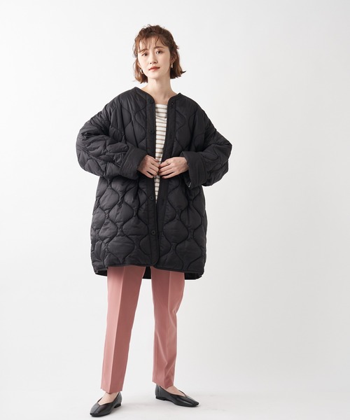 un dix cors（アンディコール）の「サステナブルあたたか機能素材　リバーシブルキルティングコート（ノーカラーコート・レディース・アイボリー/ブラック/カーキ・FREE）」の10枚目の写真