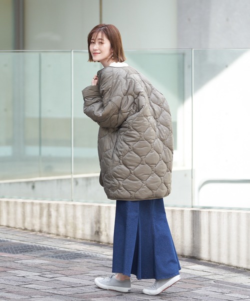 un dix cors（アンディコール）の「サステナブルあたたか機能素材　リバーシブルキルティングコート（ノーカラーコート・レディース・アイボリー/ブラック/カーキ・FREE）」の19枚目の写真