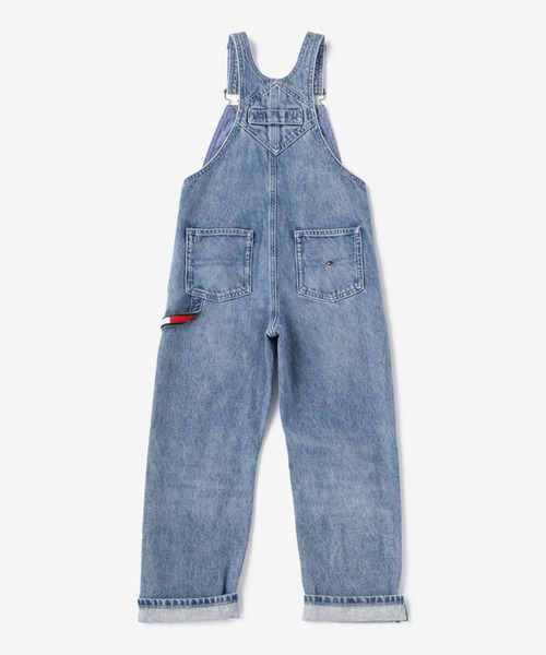 TOMMY HILFIGER(トミーヒルフィガー)の「Unisex Capsule フェードデニムサロペット(サロペット/オーバーオール・キッズ・ブルー・100cm/115cm)」の2枚目の写真