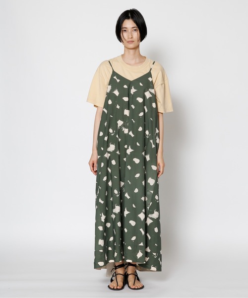 UNDECORATED（アンデコレイテッド）の「UNDECORATED アンデコレイテッド / "KANSAI NOGUCHI" DRESS ×野口寛斉 コラボ 総柄プリント ドレス キャミワンピース / UDS22208（ワンピース・レディース・セージグリーン/ブラック・FREE）」の9枚目の写真