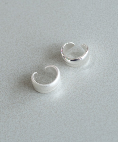 Kastane（カスタネ）の「【fiw.】ワイドメタルイヤカフ（イヤーカフ・レディース・シルバー/ゴールド・FREE）」の4枚目の写真