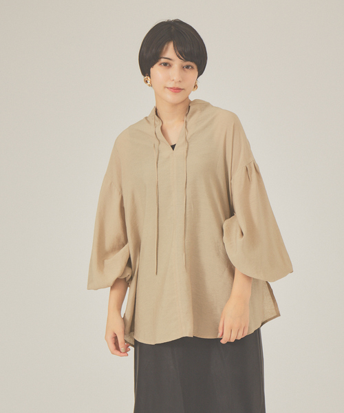 abahouse mavie（アバハウスマヴィ）の「2WAYボリューム袖シアーブラウス（シャツ/ブラウス・レディース・ブラック/ベージュ/ボルドー・フリー）」の3枚目の写真