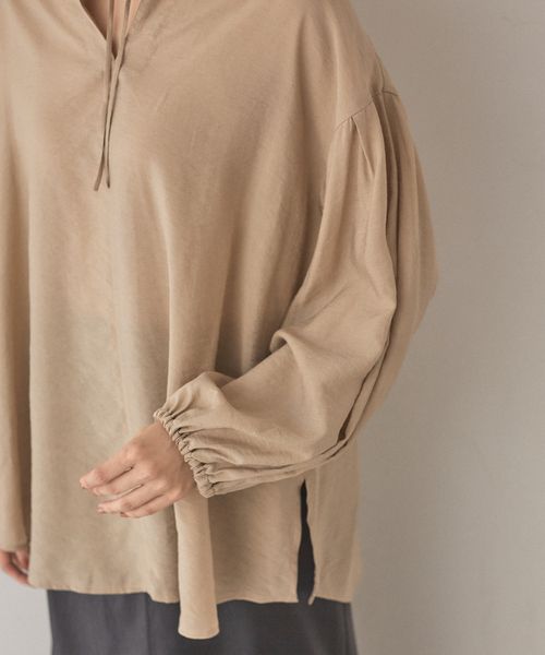 abahouse mavie（アバハウスマヴィ）の「2WAYボリューム袖シアーブラウス（シャツ/ブラウス・レディース・ブラック/ベージュ/ボルドー・フリー）」の21枚目の写真