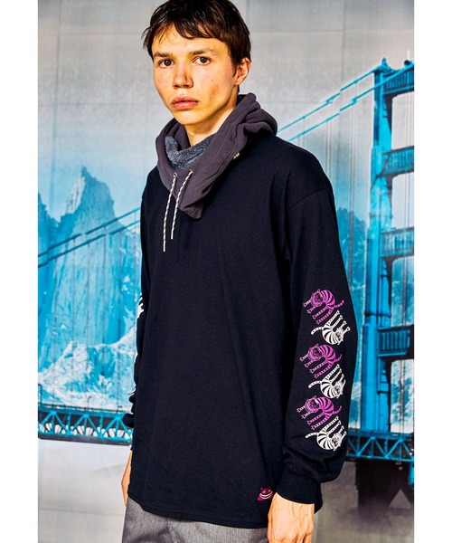 AlexanderLeeChang（アレキサンダーリーチャン）の「AlexanderLeeChang アレキサンダーリーチャン / YOSHI47 LT プリントビッグシルエットロンT / AC012118（Tシャツ/カットソー・メンズ・ブラック/アッシュグレー/バーガンディー・2/4/3）」の2枚目の写真