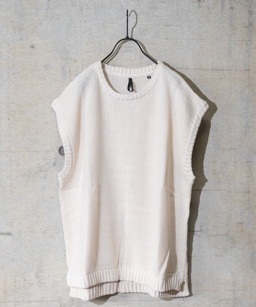 JOHN'S CLOSET(ジョンズクローゼット)の「【i】アクリルバルキーノースリーブプルオーバー(Tシャツ/カットソー・メンズ・チャコールグレー/サックスブルー/オフホワイト・X-LARGE/MEDIUM/LARGE)」の2枚目の写真