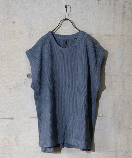 JOHN'S CLOSET(ジョンズクローゼット)の「【i】アクリルバルキーノースリーブプルオーバー(Tシャツ/カットソー・メンズ・チャコールグレー/サックスブルー/オフホワイト・X-LARGE/MEDIUM/LARGE)」の3枚目の写真