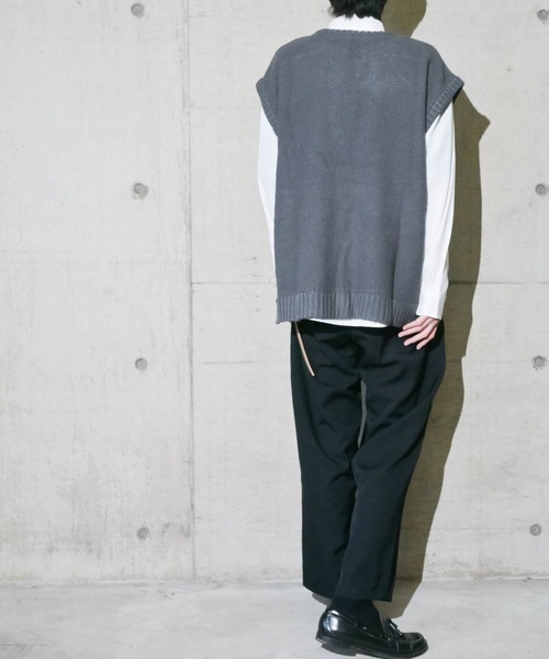 JOHN'S CLOSET(ジョンズクローゼット)の「【i】アクリルバルキーノースリーブプルオーバー(Tシャツ/カットソー・メンズ・チャコールグレー/サックスブルー/オフホワイト・X-LARGE/MEDIUM/LARGE)」の5枚目の写真