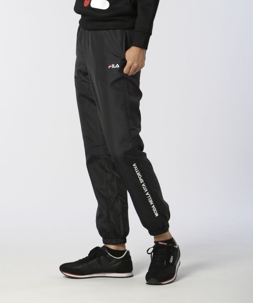 FILA（フィラ）の「【FILA:フィラ】レディースタフタ裏フリース サイドロゴ ロングパンツ /ジョガーパンツ（その他パンツ・レディース・チャコールグレー/ブラック/ネイビー・MEDIUM/LARGE/X-LARGE）」の2枚目の写真