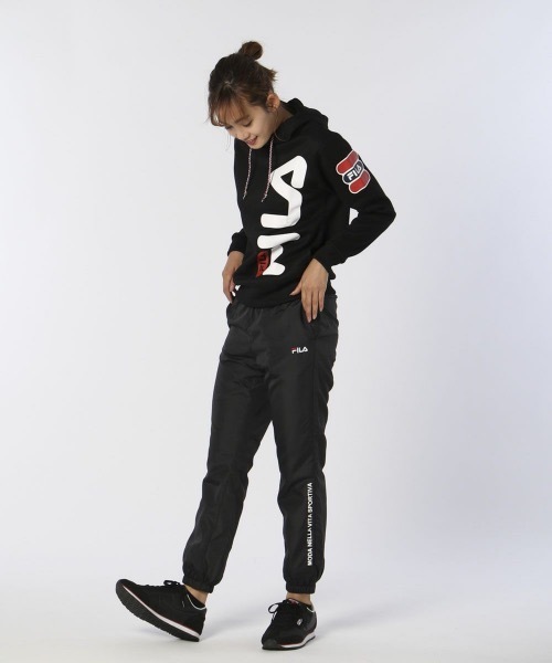 FILA（フィラ）の「【FILA:フィラ】レディースタフタ裏フリース サイドロゴ ロングパンツ /ジョガーパンツ（その他パンツ・レディース・チャコールグレー/ブラック/ネイビー・MEDIUM/LARGE/X-LARGE）」の4枚目の写真