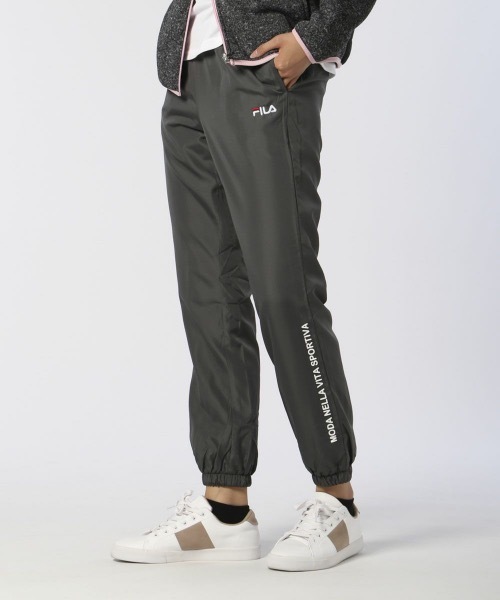 FILA（フィラ）の「【FILA:フィラ】レディースタフタ裏フリース サイドロゴ ロングパンツ /ジョガーパンツ（その他パンツ・レディース・チャコールグレー/ブラック/ネイビー・MEDIUM/LARGE/X-LARGE）」の11枚目の写真