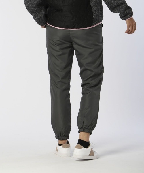 FILA（フィラ）の「【FILA:フィラ】レディースタフタ裏フリース サイドロゴ ロングパンツ /ジョガーパンツ（その他パンツ・レディース・チャコールグレー/ブラック/ネイビー・MEDIUM/LARGE/X-LARGE）」の12枚目の写真