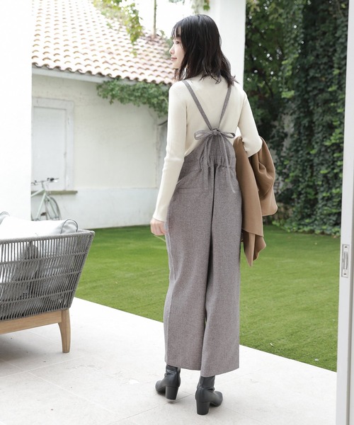 LAKOLE（ラコレ）の「ツイードバックリボンサロペット / 229019（サロペット/オーバーオール・レディース・ブラウン/グレー/サンドベージュ・SMALL/MEDIUM）」の16枚目の写真