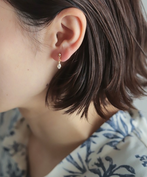 rapiecage（ラピエサージュ）の「マーキスフレームストーンイヤリング（イヤリング・レディース・シルバー/ゴールド・FREE）」の4枚目の写真