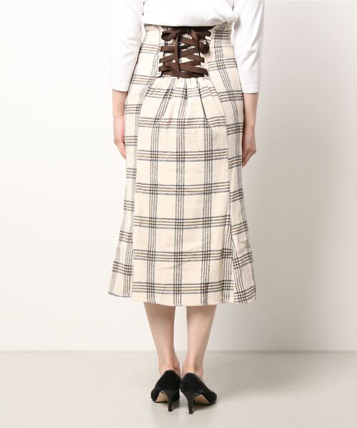 ADIRA（アディラ）の「キモウチェックマーメイドスカート（スカート・レディース・アイボリー/ブラック・MEDIUM）」の5枚目の写真