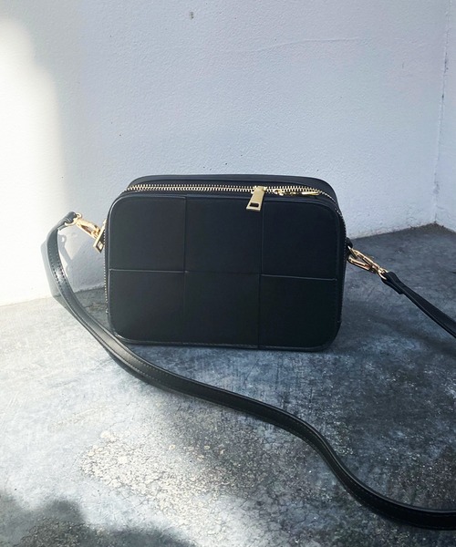 DouDou（ドゥドゥ）の「【新色追加】【WEB限定】メッシュサイフショルダー（ショルダーバッグ・レディース・サックスブルー/ブラック/ベージュ/アイボリー・FREE）」の3枚目の写真