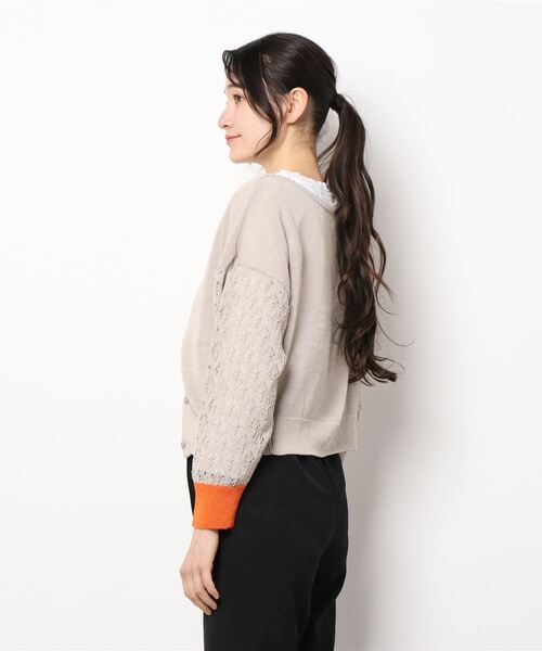 Q（キュー）の「透かし編みショートカーデ（カーディガン/ボレロ・レディース・ライトブルー/ライトベージュ・MEDIUM）」の3枚目の写真