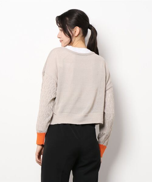 Q（キュー）の「透かし編みショートカーデ（カーディガン/ボレロ・レディース・ライトブルー/ライトベージュ・MEDIUM）」の4枚目の写真