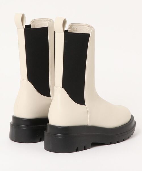 ENVYM（アンビー）の「トラックソールサイドゴアブーツ（ブーツ・レディース・アイボリー/ブラック・23.5cm/22.5cm/24.5cm）」の16枚目の写真