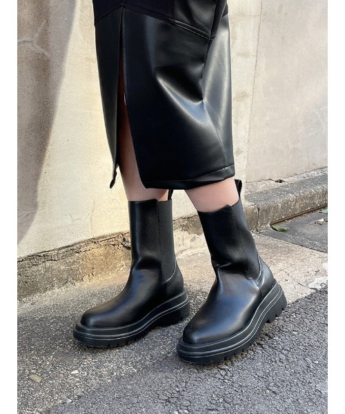 ENVYM（アンビー）の「トラックソールサイドゴアブーツ（ブーツ・レディース・アイボリー/ブラック・23.5cm/22.5cm/24.5cm）」の6枚目の写真