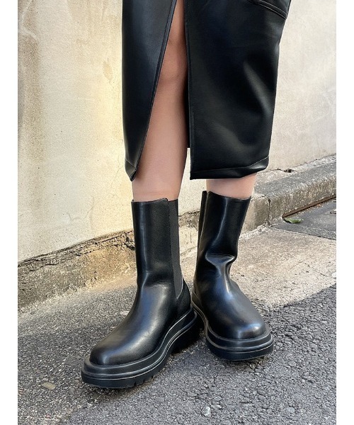 ENVYM（アンビー）の「トラックソールサイドゴアブーツ（ブーツ・レディース・アイボリー/ブラック・23.5cm/22.5cm/24.5cm）」の7枚目の写真