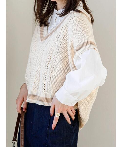 SLURR(スラ―)の「ニットベスト(ベスト・レディース・ベージュ/ネイビー・FREE)」の12枚目の写真
