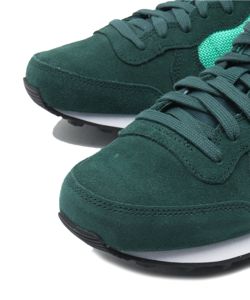 NIKE SPORTSWEAR(ナイキスポーツウェアー)の「ウィメンズ ナイキ インターナショナリスト WMNS NIKE INTERNATIONALIST 629684(スニーカー・レディース・ブラック/レッド/グリーン・23cm/23.5cm/24cm/24.5cm)」の7枚目の写真