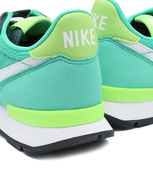 NIKE SPORTSWEAR(ナイキスポーツウェアー)の「ウィメンズ ナイキ インターナショナリスト WMNS NIKE INTERNATIONALIST 629684(スニーカー・レディース・ブラック/レッド/グリーン・23cm/23.5cm/24cm/24.5cm)」の9枚目の写真