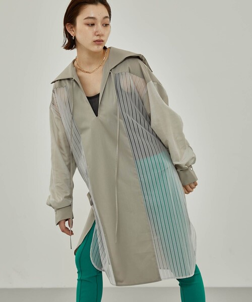 A + TOKYO（エープラストウキョウ）の「ストライプシアーシャツワンピース（ワンピース・レディース・グレイッシュベージュ/ブラック・1/2）」の6枚目の写真