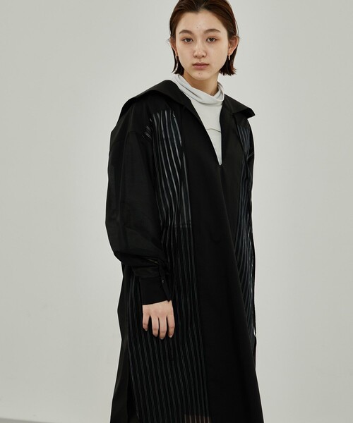 A + TOKYO（エープラストウキョウ）の「ストライプシアーシャツワンピース（ワンピース・レディース・グレイッシュベージュ/ブラック・1/2）」の8枚目の写真