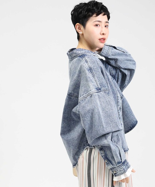 HONEYSUCKLE ROSE（ハニーサックルローズ）の「【HONEYSUCKLE ROSE】ショートデニムシャツアウター（シャツ/ブラウス・レディース・ライトインディゴブルー・L/M）」の7枚目の写真