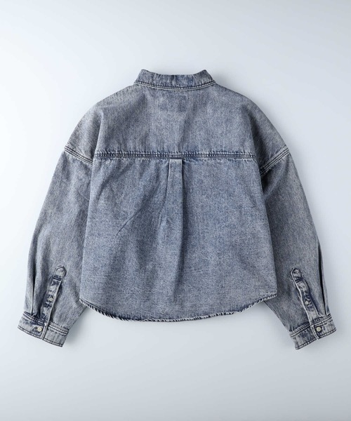 HONEYSUCKLE ROSE（ハニーサックルローズ）の「【HONEYSUCKLE ROSE】ショートデニムシャツアウター（シャツ/ブラウス・レディース・ライトインディゴブルー・L/M）」の14枚目の写真